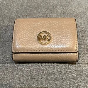 Women’s Michael Kors Leather Wallet - Tan